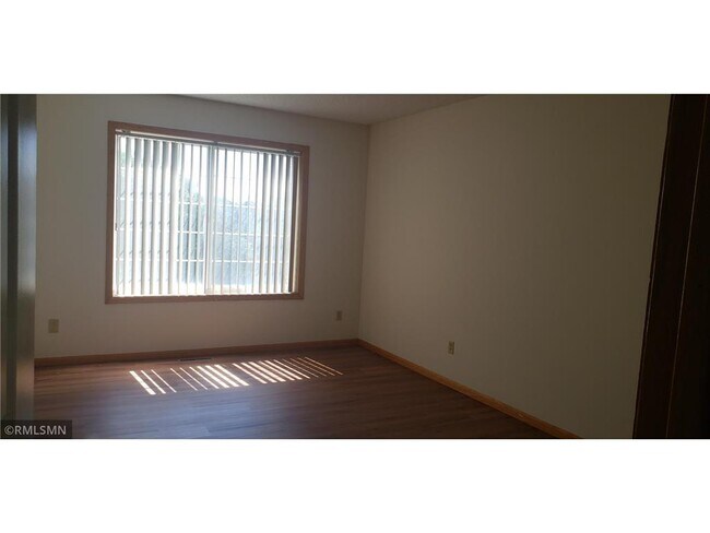 Building Photo - 6465 Christenson Ln NE