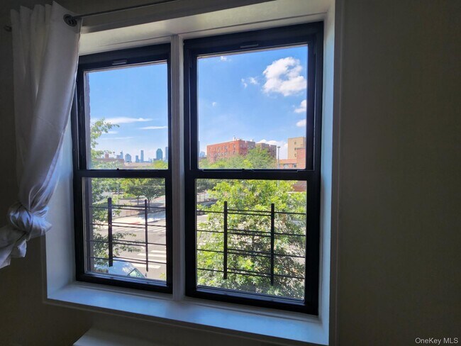 Foto del edificio - 48-21 40th St