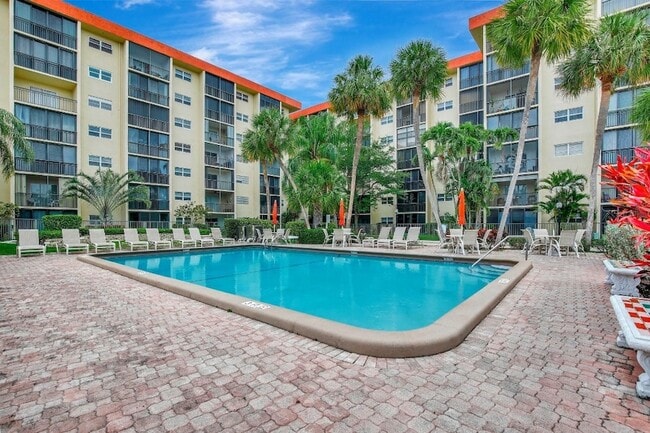 Photo - 2350 NE 14th Street Causeway Apartment