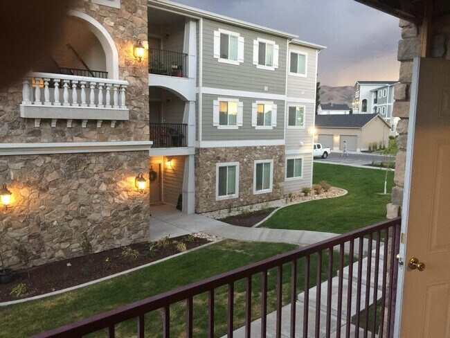 Foto del edificio - 139 W Ridge Rd