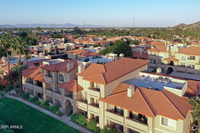 Building Photo - 10410 N Cave Creek Rd