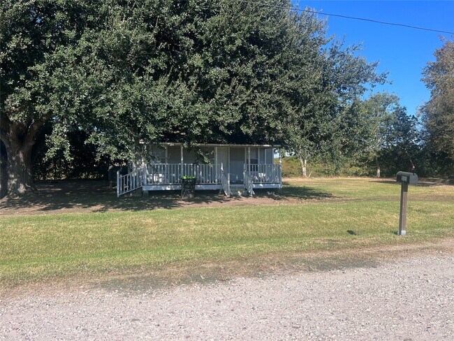 Foto del edificio - 515 Harrison Ln