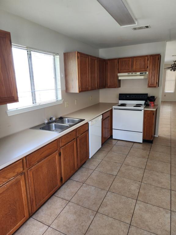 Building Photo - 515 Luther Dr