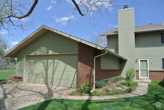 Building Photo - 1080 Fairway Ct