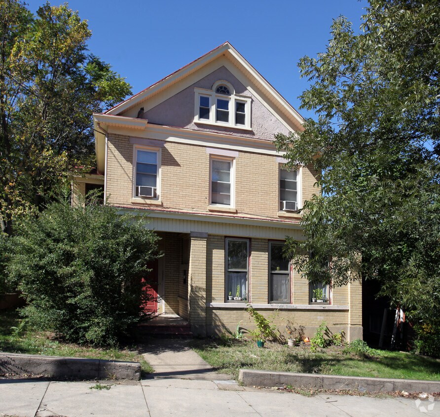 805 3rd St, Roanoke, VA 24016 Apartments in Roanoke, VA