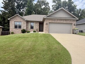 Building Photo - 4512 Western Woods Dr