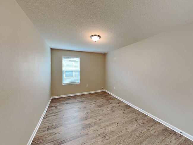 Building Photo - 2988 Rock Creek Ct