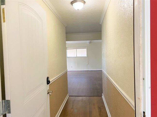 Foto del edificio - 803 Dogwood Ln