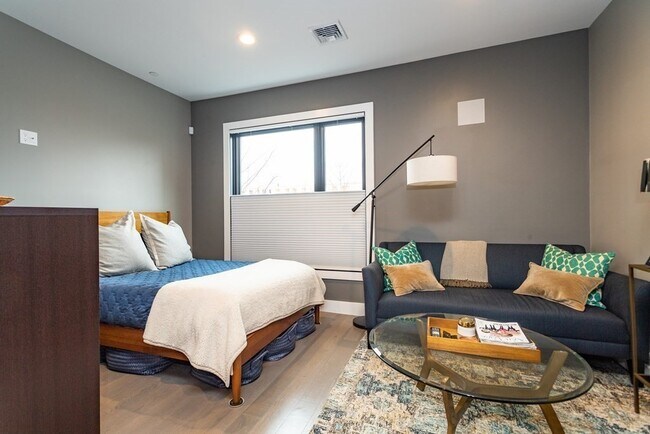 Building Photo - 39 A St