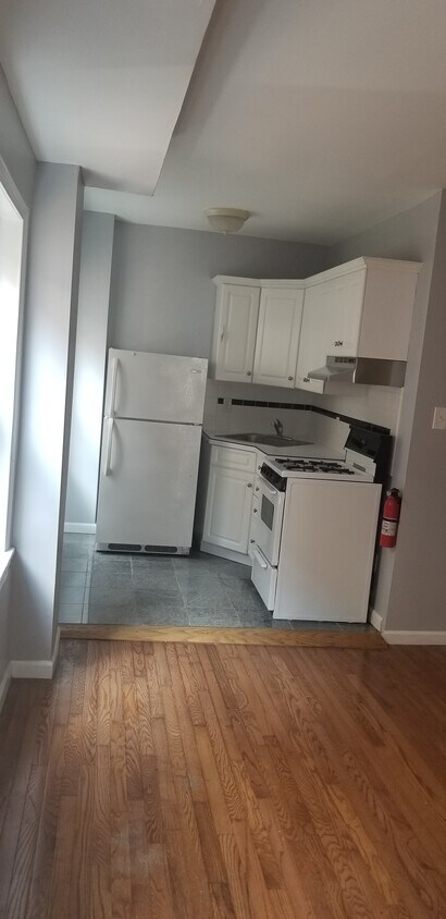 Primary Photo - 2008 Chestnut St