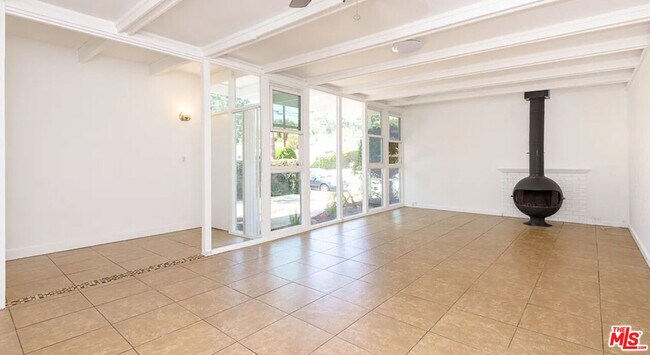Foto del edificio - 11304 Isleta St