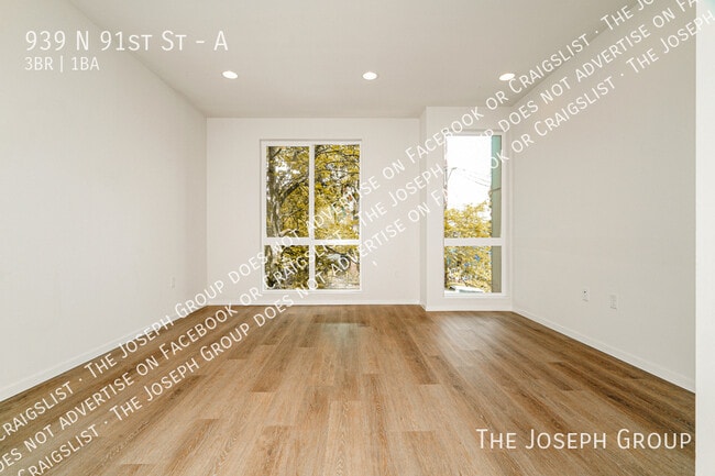 Foto del edificio - 939 N 91st St