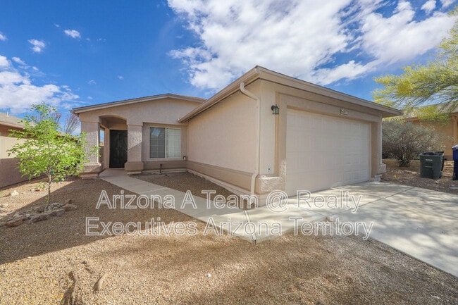 Building Photo - 8873 E Rose Tree Dr