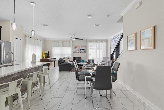 Building Photo - 1128 Challenge Dr