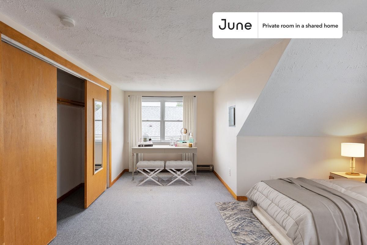 Primary Photo - Room in Shared 5 bed/2 bath home