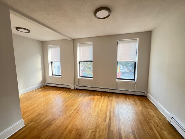 Building Photo - 278 1st St