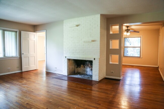Building Photo - ALAMO HEIGHTS I.S.D.