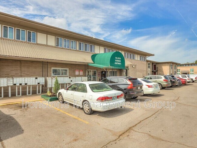 Building Photo - 1402 SW 59th St