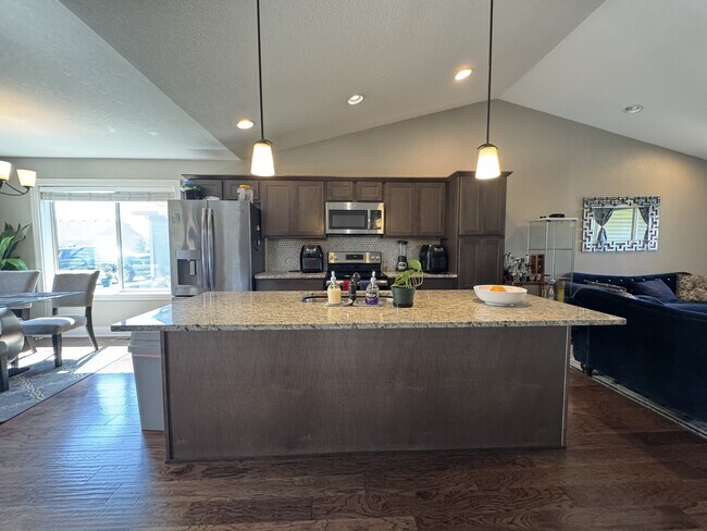 Foto del edificio - 1110 NE 15th Ln