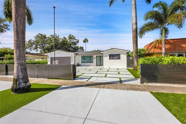 Building Photo - 5501 McKinley St