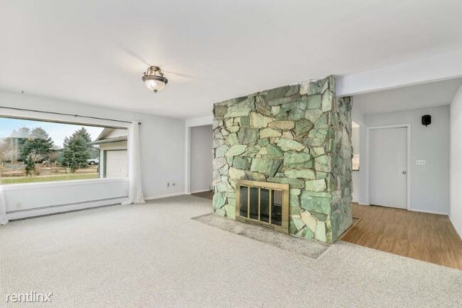 Foto del edificio - 4 br, 3 bath House - 4201 Main Street