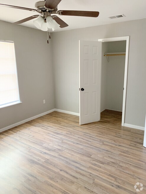 Building Photo - 808 Edmondson St