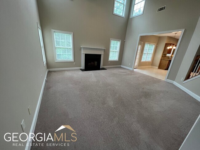 Building Photo - 2075 Jessica Way