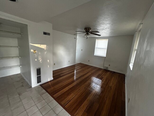 Foto del edificio - 106 Lynnwood Ave