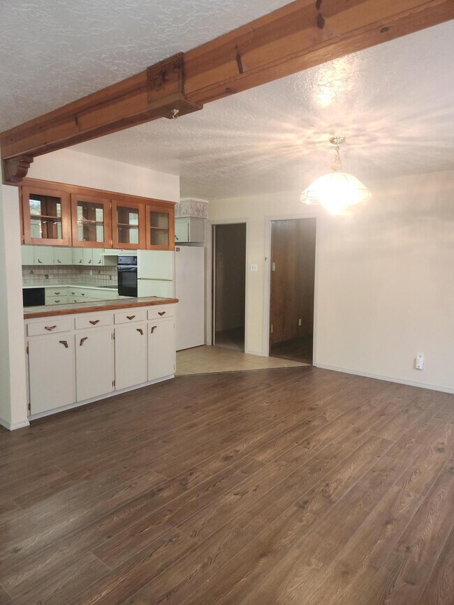 Foto del edificio - 8505 Hannett Ave NE