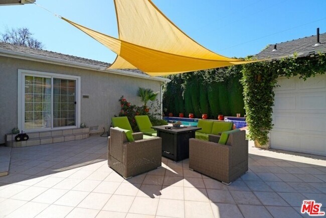 Foto del edificio - 13959 La Maida St