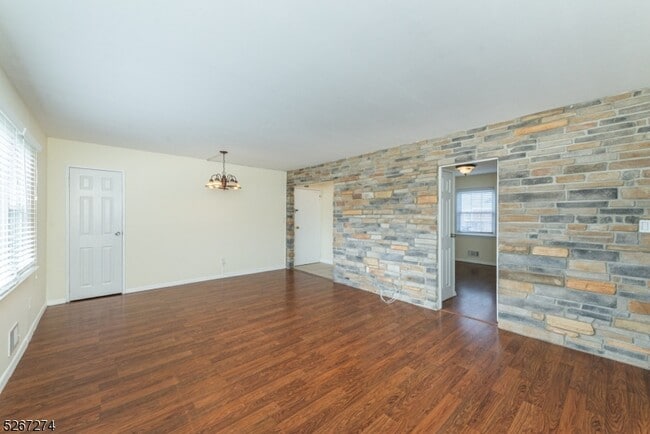 Building Photo - 31 Morgan Lane Unit 1B