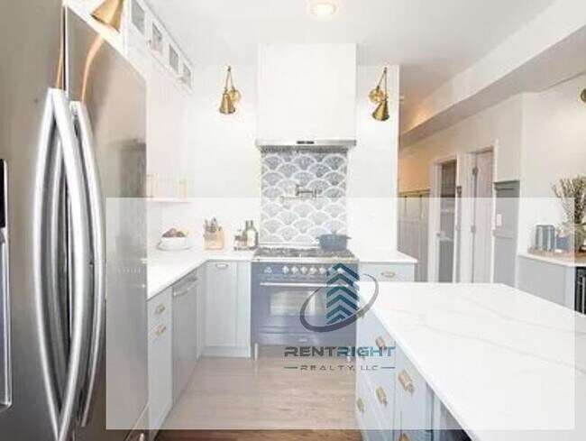 Foto del edificio - 3407 N Troy St