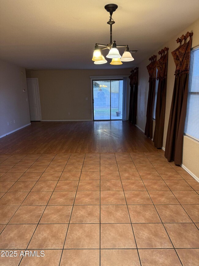 Building Photo - 17017 W Rimrock St