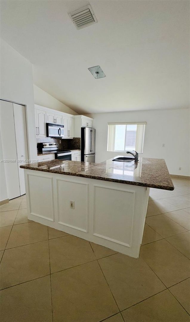 Foto del edificio - 10420 SW 24th Ct