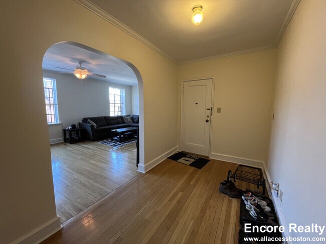 Foto del edificio - 95 Longwood Ave