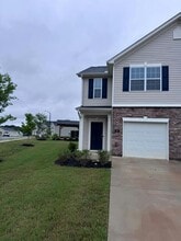 Building Photo - 285 Moyer Dr