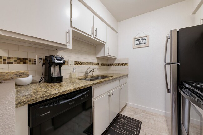 Foto del edificio - 304 E 34th St