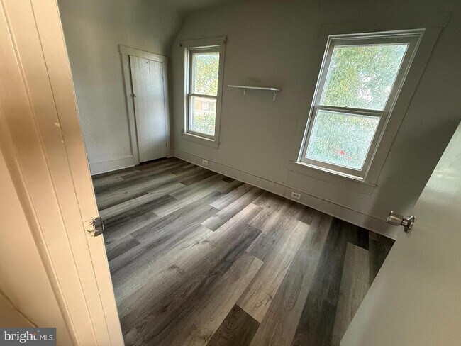 Foto del edificio - 313 Virginia Ave