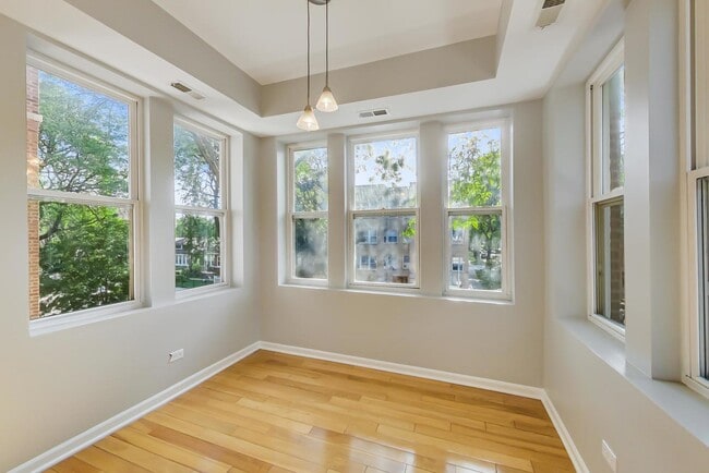 Foto del edificio - 4900 N Springfield Ave