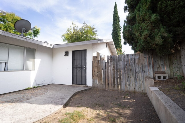 Building Photo - 8765 Lamar St