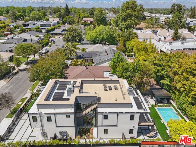 Foto del edificio - 4904 Van Noord Ave