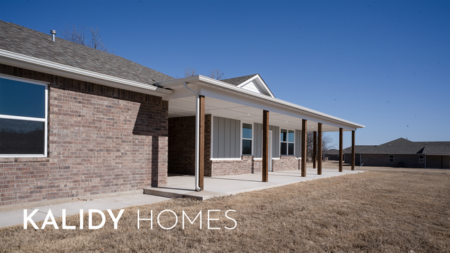 Building Photo - 303 Kirks Holw