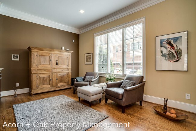 Building Photo - 4 br, 3.5 bath House - 301 Old Franklin Grove