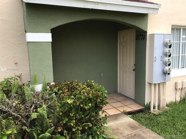 Building Photo - 18774 SW 100th Ave  18774 Cutler Bay Fl 33157