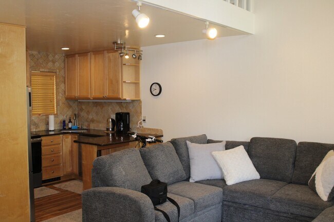 Foto del edificio - 2459 Indian Springs Ln