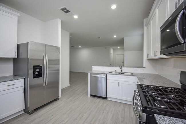 Foto del edificio - 23407 Honey Spade Rd