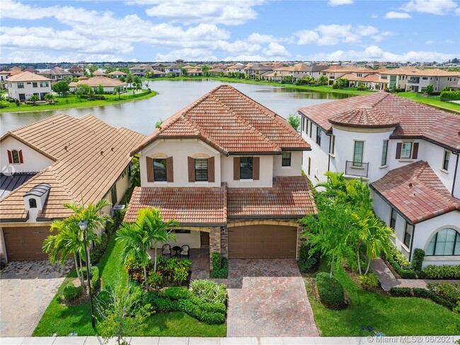 Building Photo - 11420 Watercrest Cir E