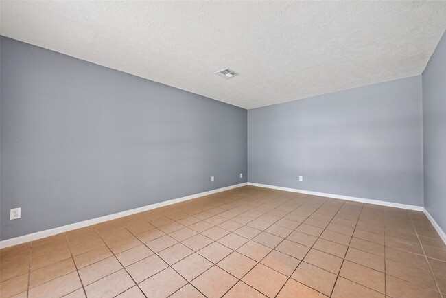 Foto del edificio - 6715 Greenvale Ln