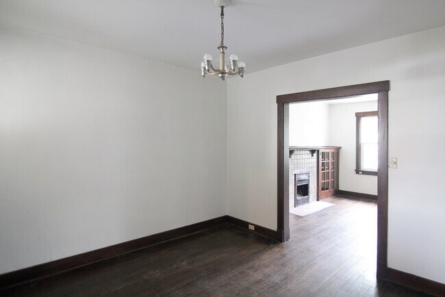 Building Photo - 704 S Trenton Ave