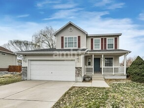 Building Photo - 817 Country Club Dr